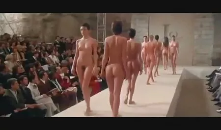 La merde Nina et le film sex en francais sperme entre ses seins étaient lâches.