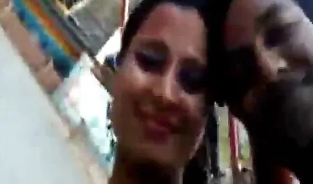 les grosses femmes se film porno des années 70 baisent.