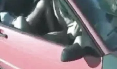 La blonde porno francais pere et fille est punie pour avoir frappé son cul dans le bar.
