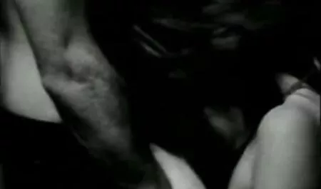 Une langue profonde pour un atout local film de sexe gratuit français