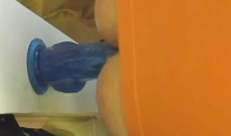 Déshabiller Alenka pour la première film porno français tukif fois au chat Sho show
