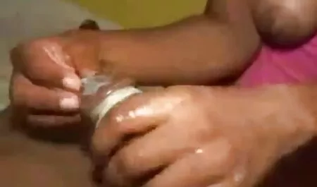 Fille avec masque de carnaval avalé après la vr porno francais langue