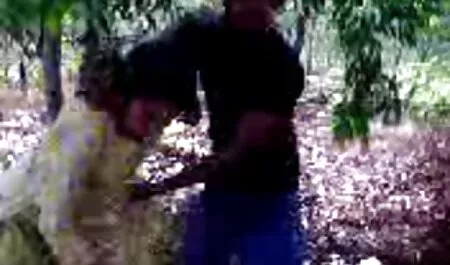 Un jeune couple apprend à voir ensemble. porno francais mere et fille