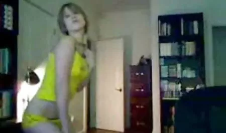 Informaticien recrée à la maison avec un étudiant actrice porno année 80