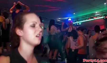 J'étais ivre avec film porno des années 90 le fils de mon ami, et il a critiqué sa tante dans le cul.