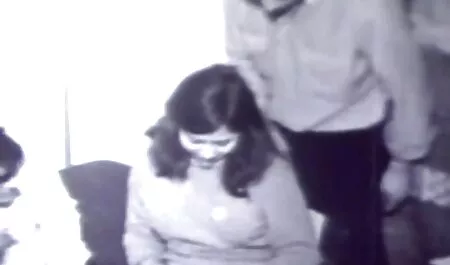 Le propriétaire a filmporno francais rencontré une fille rousse en bas.