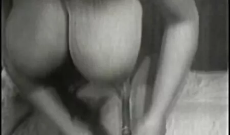Curd donne film sex en francais à sa petite amie une touche anale.